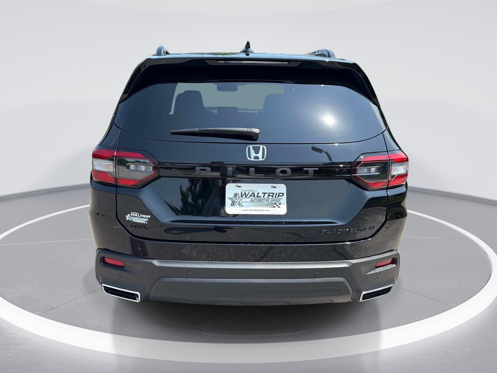 Used 2025 Honda Pilot Black Edition image 7