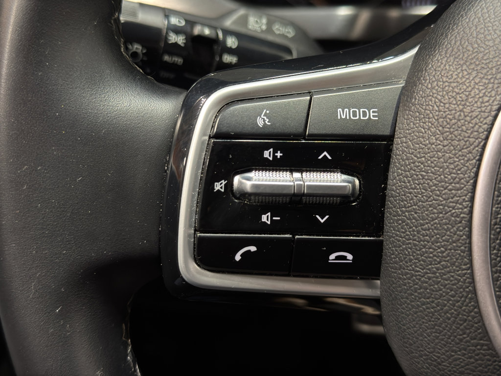 Used 2022 Kia Sorento SX image 25