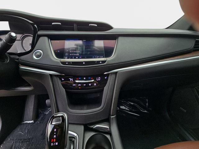 Used 2020 Cadillac XT5 Premium Luxury FWD image 23