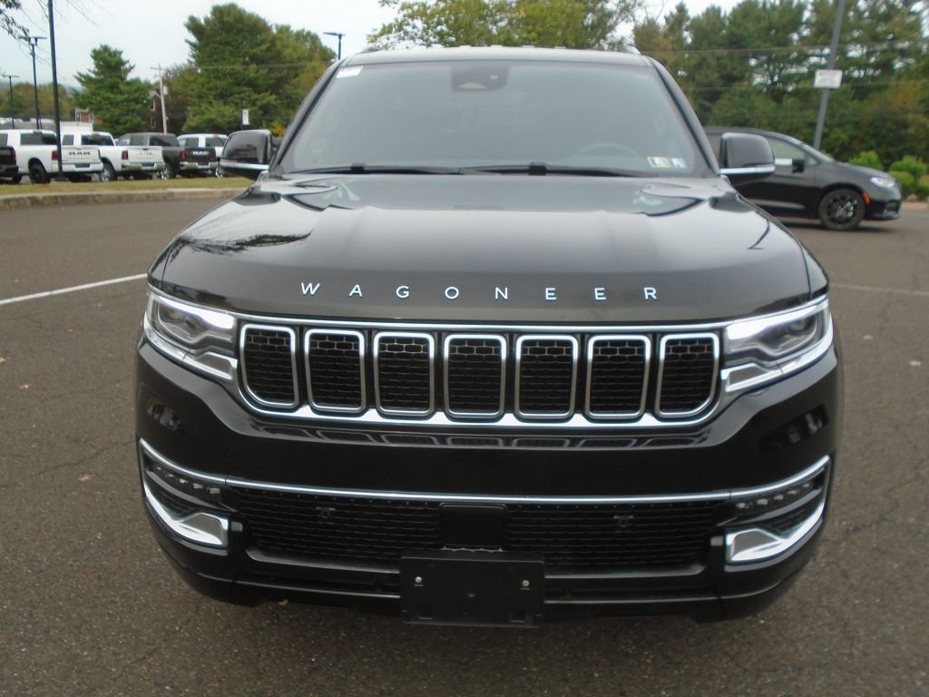Used 2024 Jeep Wagoneer L Base image 5