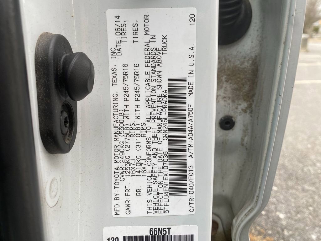 Used 2014 Toyota Tacoma 4x4 Double Cab w/ SR5 Package image 32