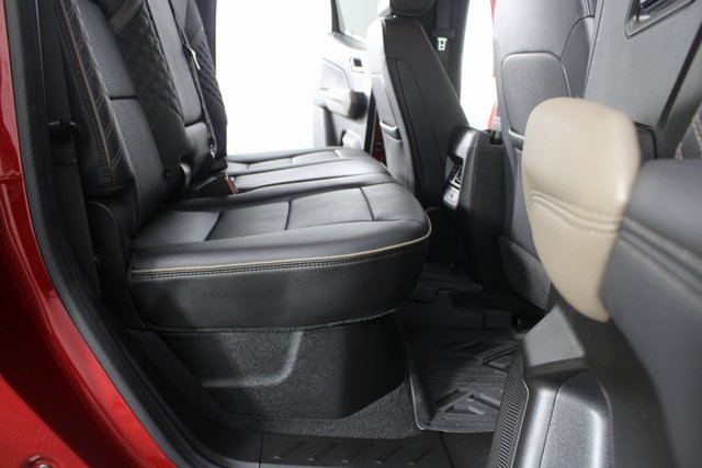 Used 2024 GMC Canyon Denali image 21