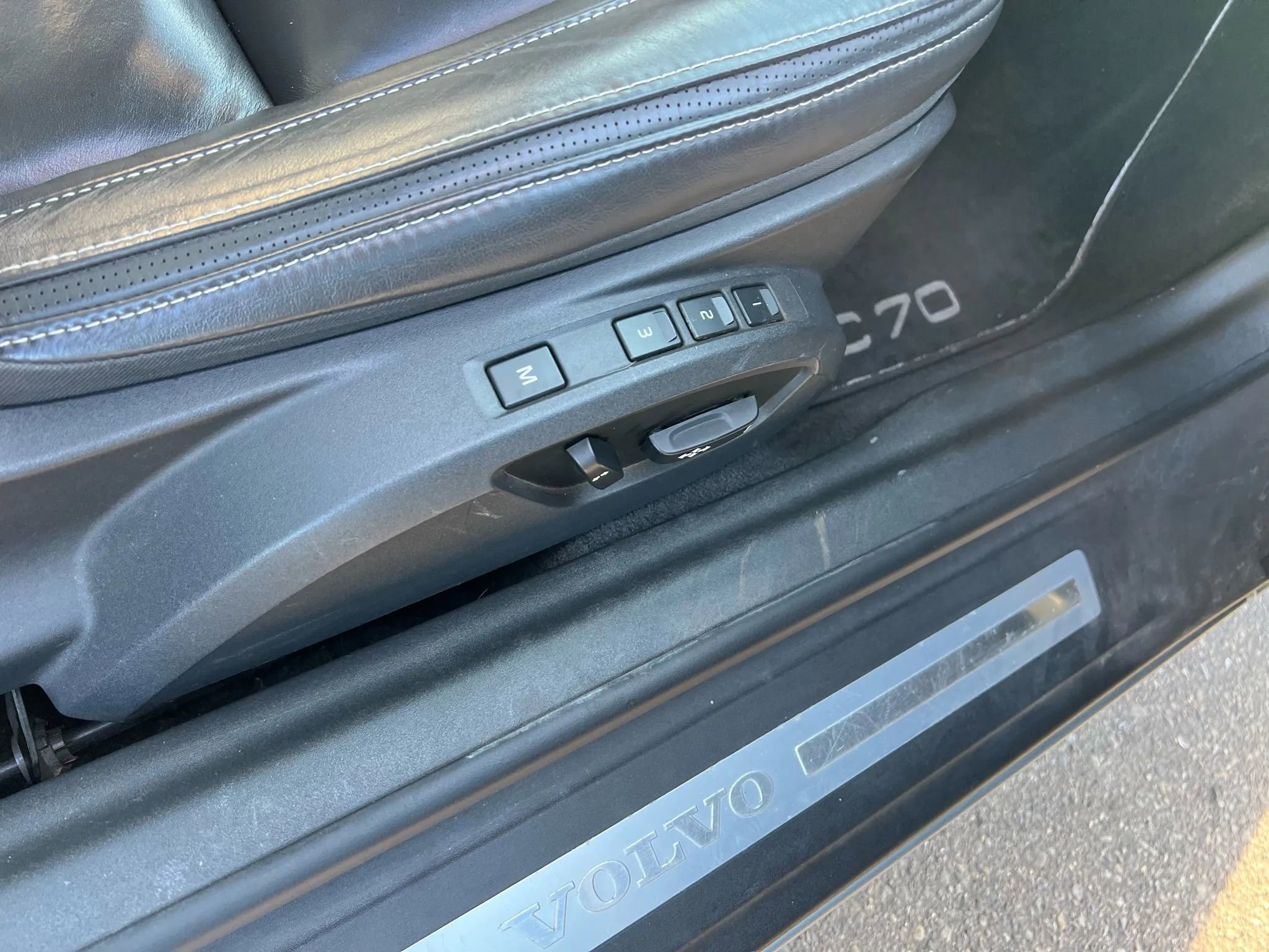 Used 2011 Volvo C70 T5 w/ Convenience Pkg FWD image 26