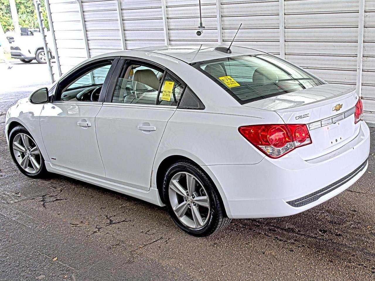 Used 2016 Chevrolet Cruze LT w/ Sun, Sound and Sport Package FWD image 5