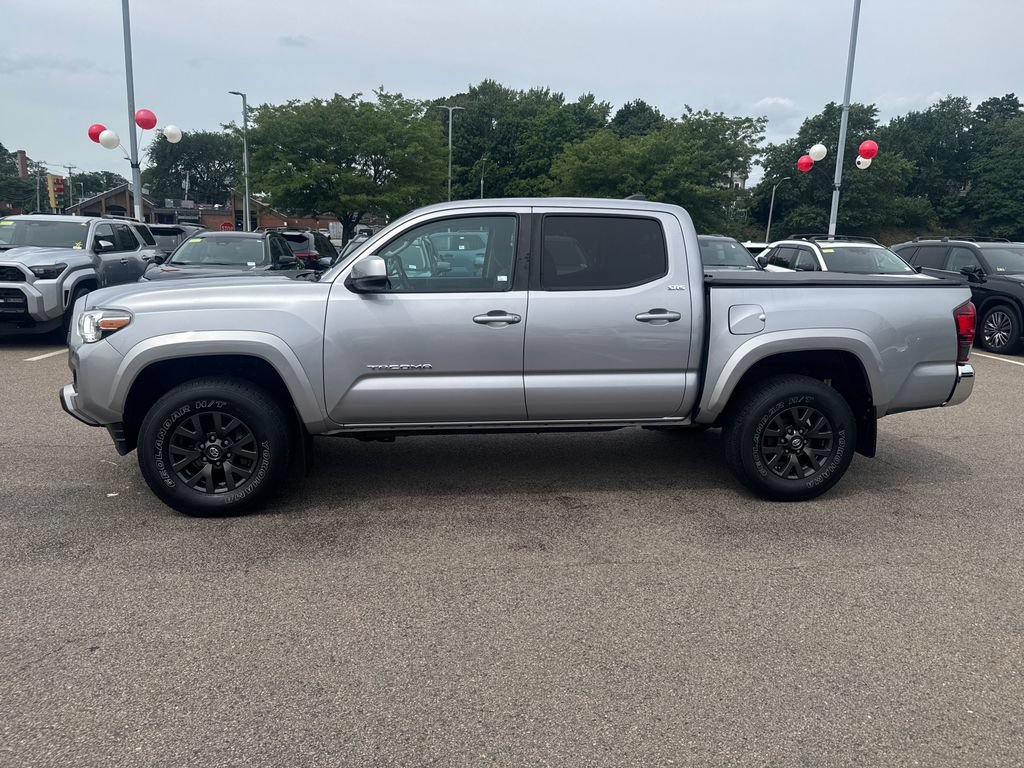 Used 2020 Toyota Tacoma SR5 AWD/4WD image 4