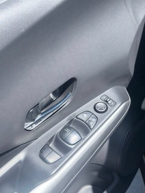Certified 2019 Nissan Kicks SR w/ SR Premium Package FWD image 20