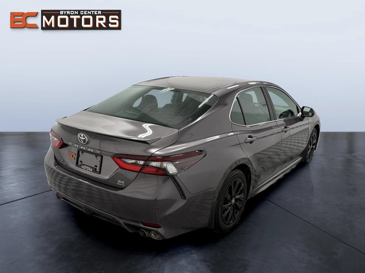 Used 2024 Toyota Camry SE AWD/4WD image 6