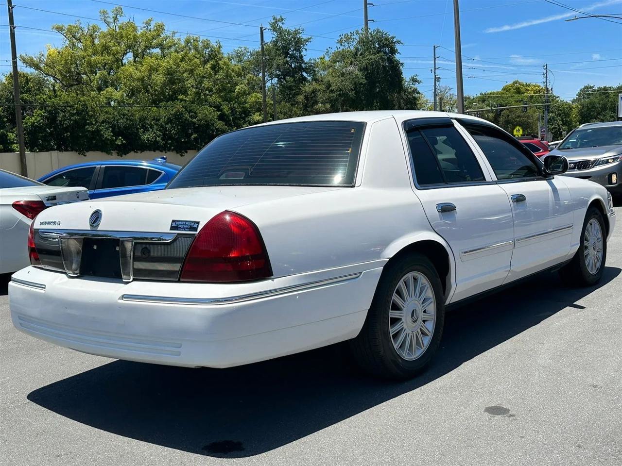 Used 2011 Mercury Grand Marquis LS RWD image 9