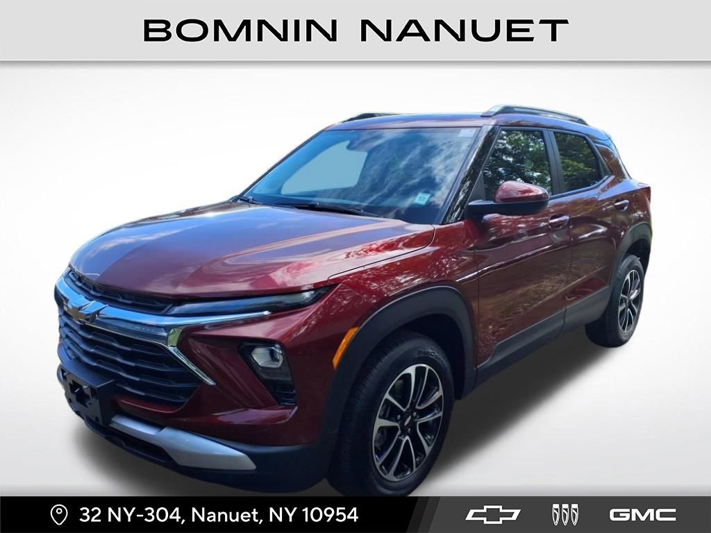 Used 2025 Chevrolet TrailBlazer LT w/ Driver Confidence Package image 1