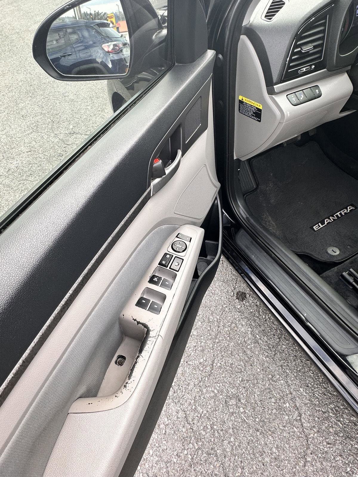 Used 2017 Hyundai Elantra SE w/ SE A/T Tech Package 03 image 13