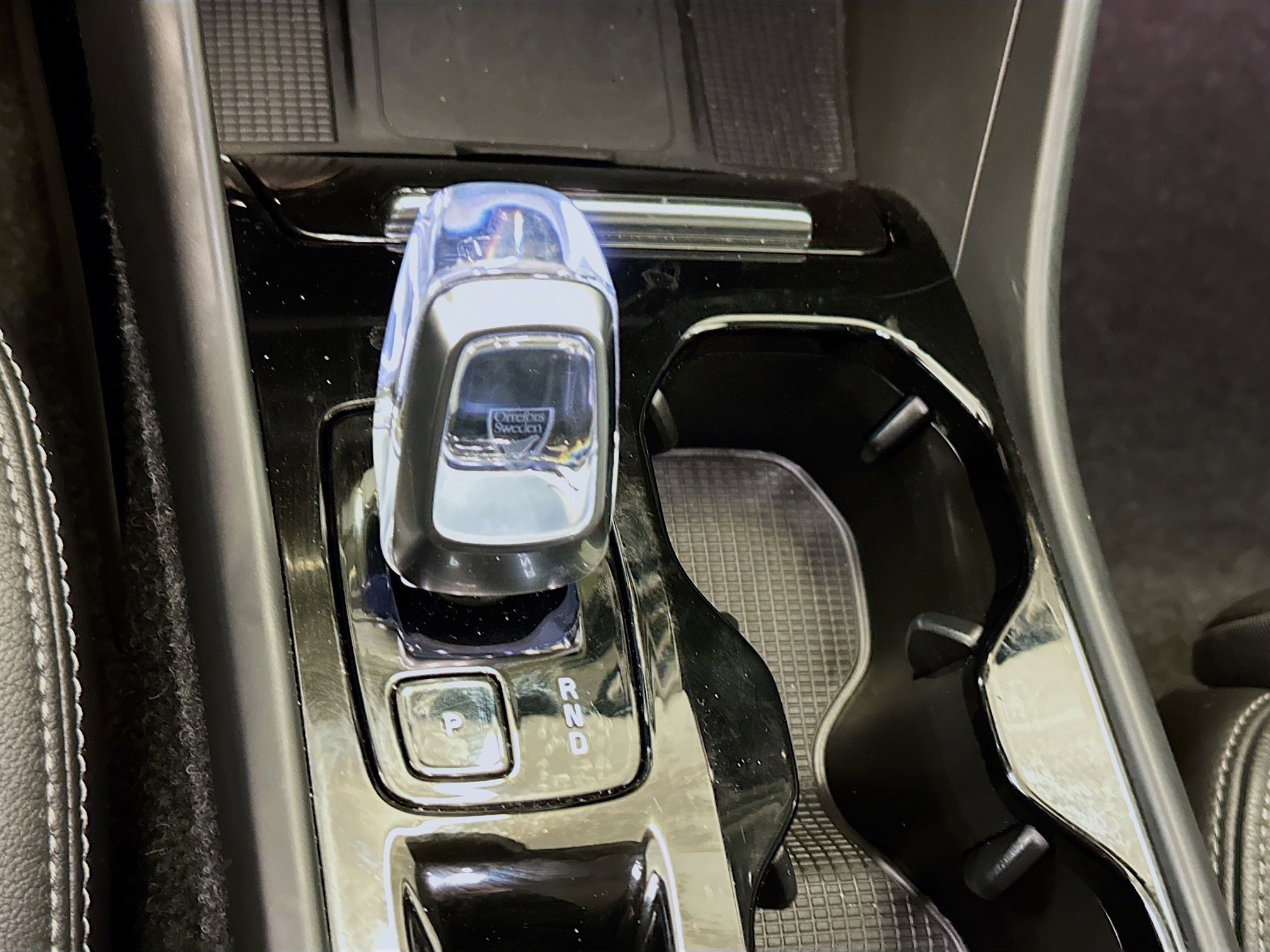 Used 2025 Volvo XC40 B5 Plus image 25