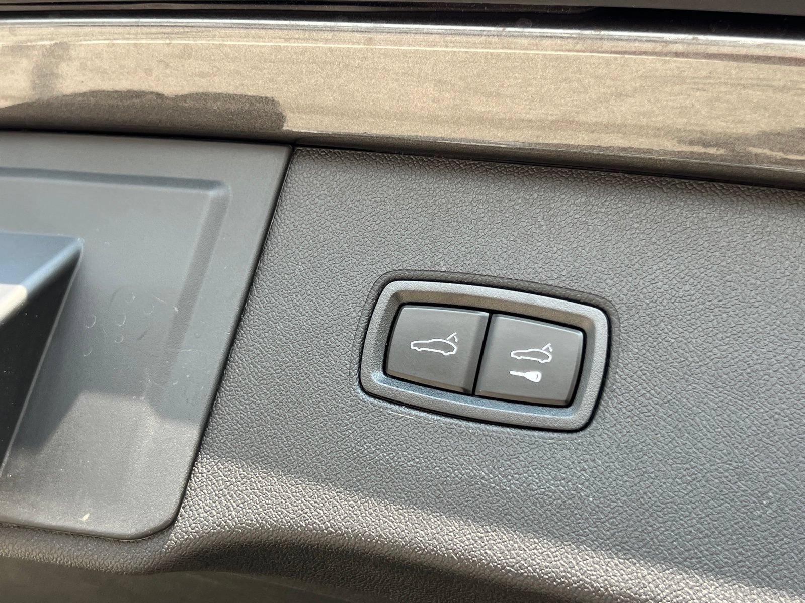 Certified 2025 Porsche Cayenne S AWD/4WD image 21