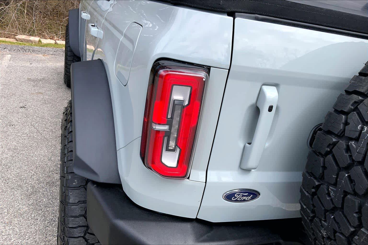 Used 2022 Ford Bronco Outer Banks AWD/4WD image 28