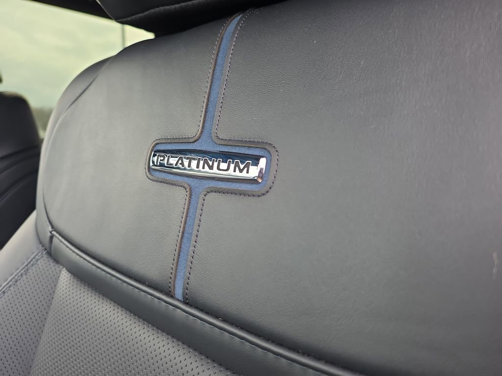 Used 2025 Ford F250 Platinum image 32