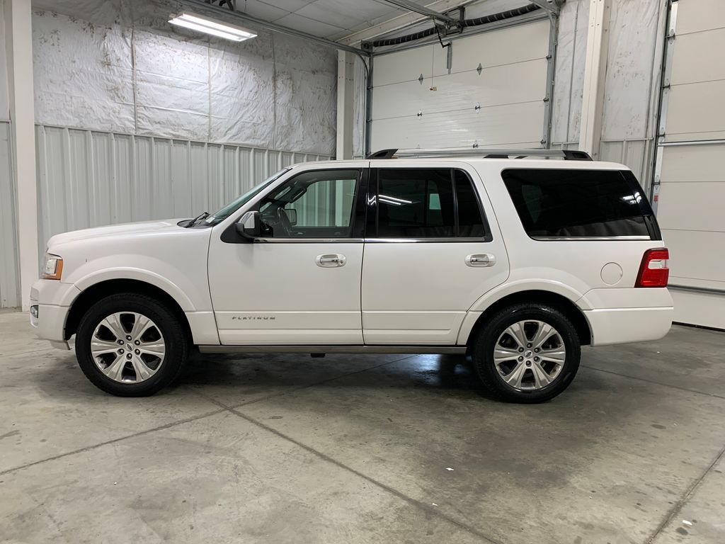 Used 2016 Ford Expedition Platinum AWD/4WD image 25