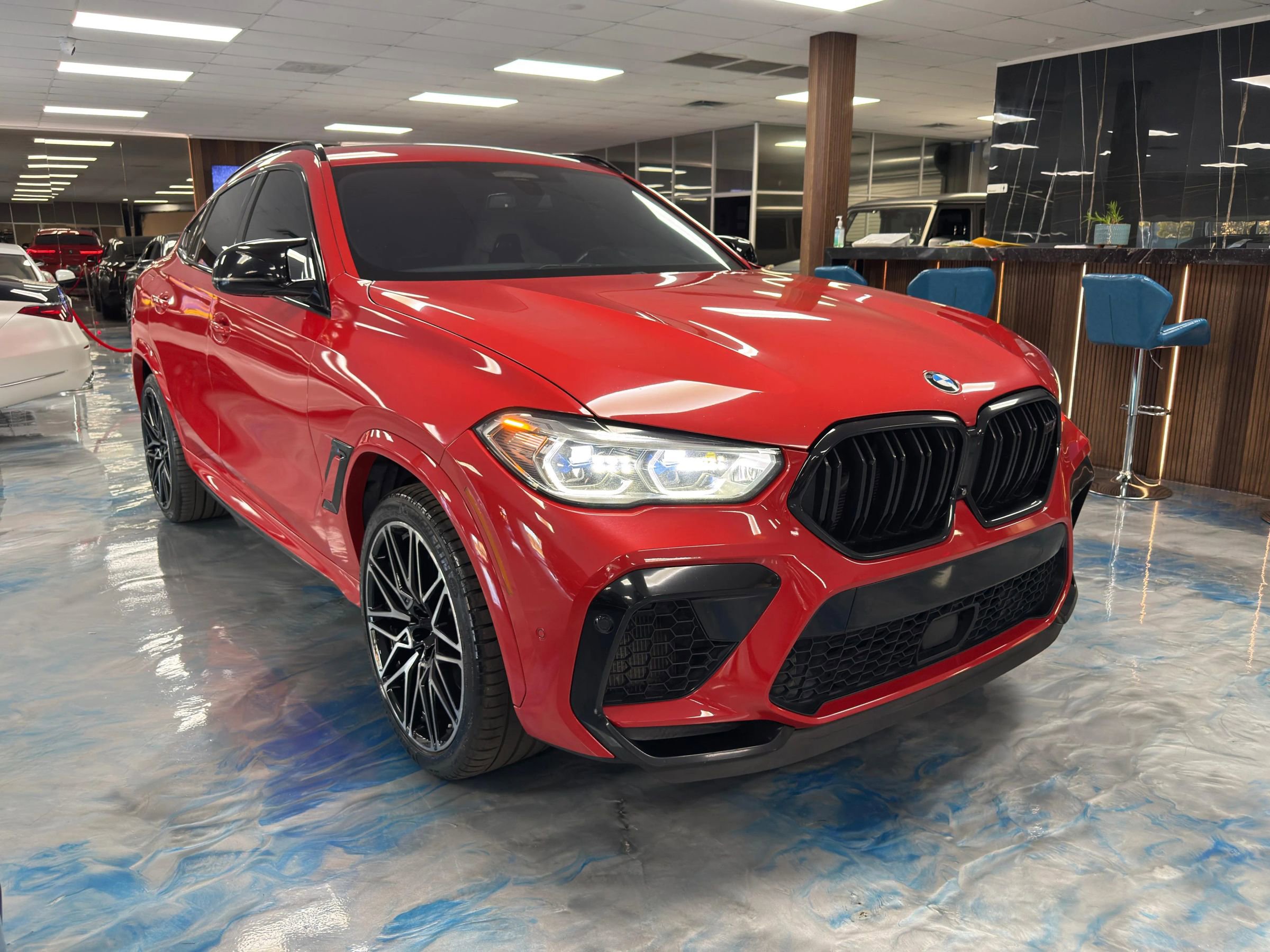 Used 2020 BMW X6 M Competition w/ Executive Package image 1