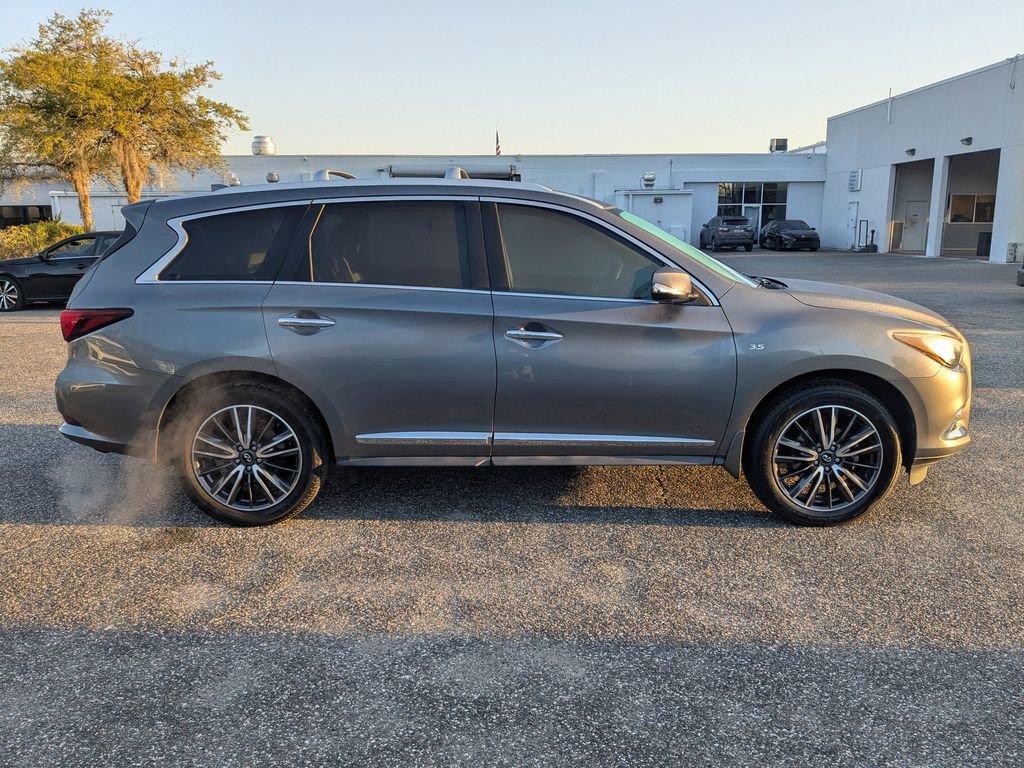 Used 2020 INFINITI QX60 Signature Edition image 3