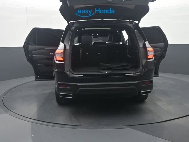 Used 2025 Honda Pilot Black Edition image 40