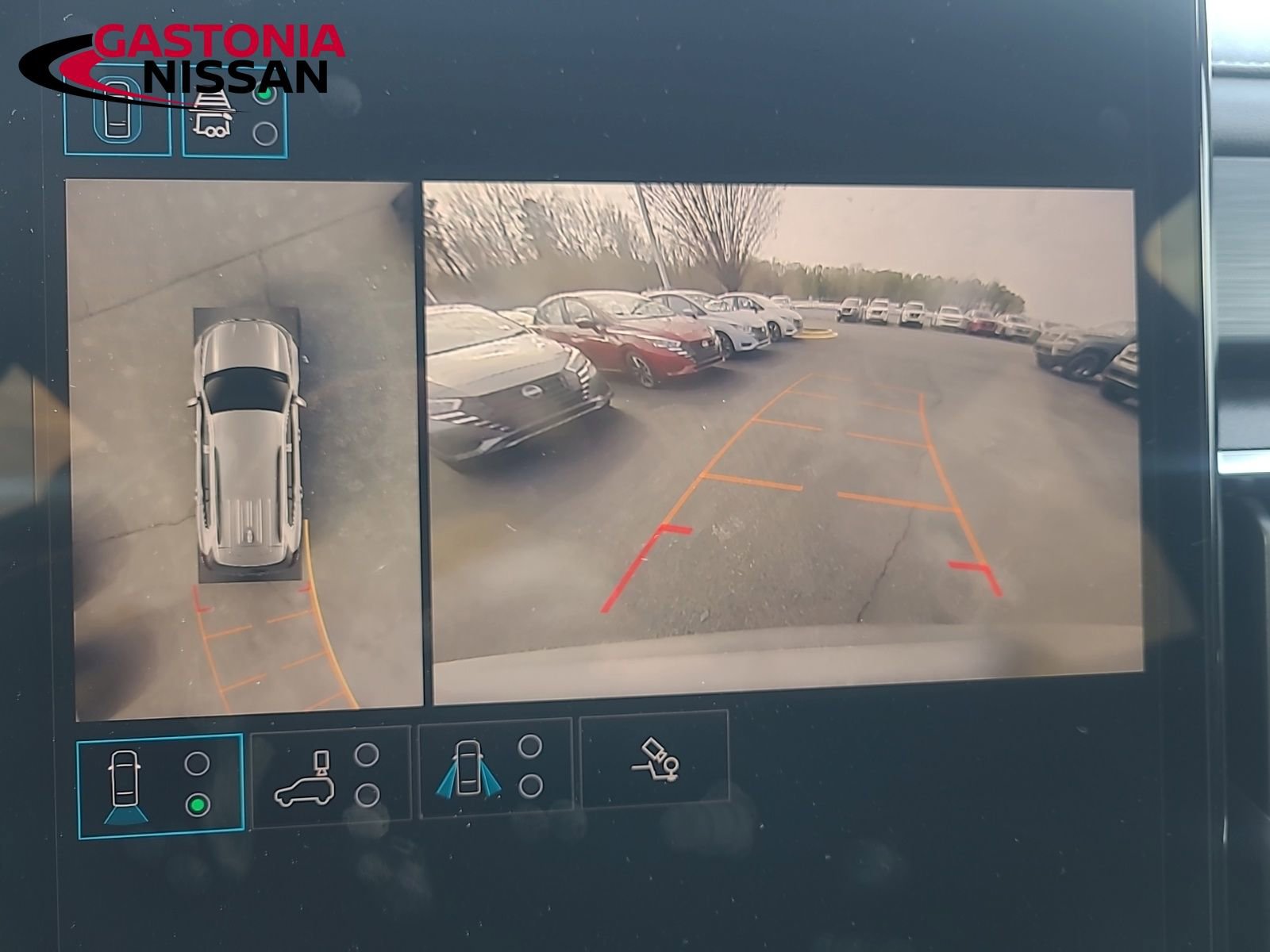 Used 2025 GMC Acadia Elevation image 36