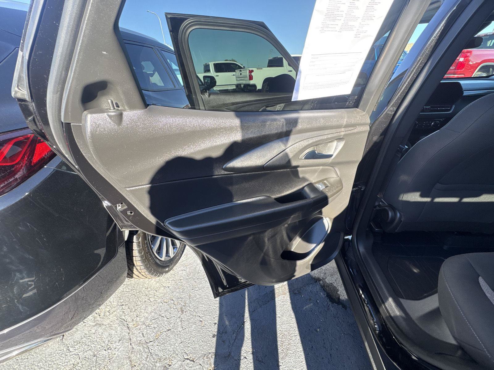 Used 2025 Chevrolet TrailBlazer LT w/ Driver Confidence Package FWD image 10