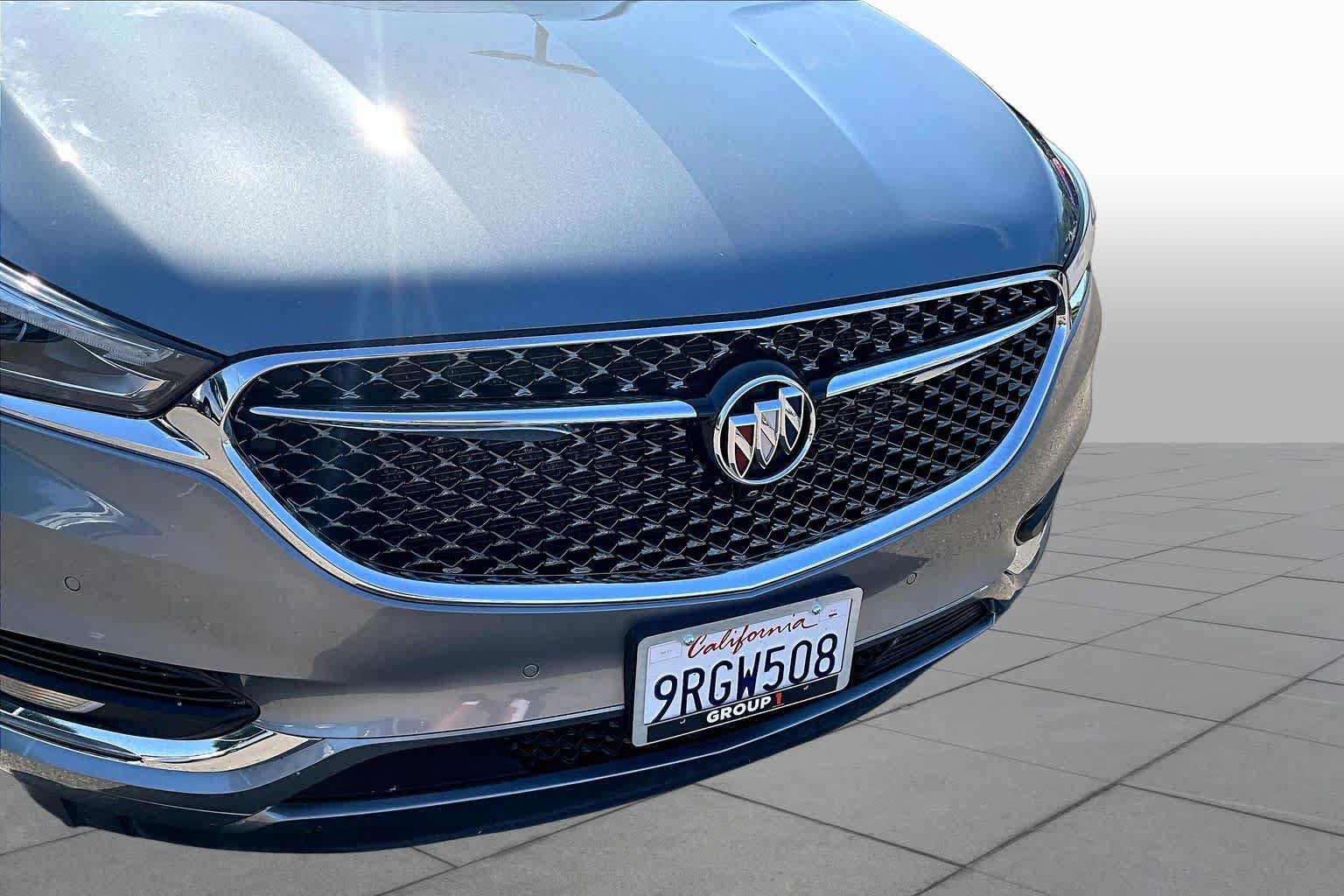 Used 2020 Buick Enclave Avenir w/ Avenir Technology Package FWD image 29