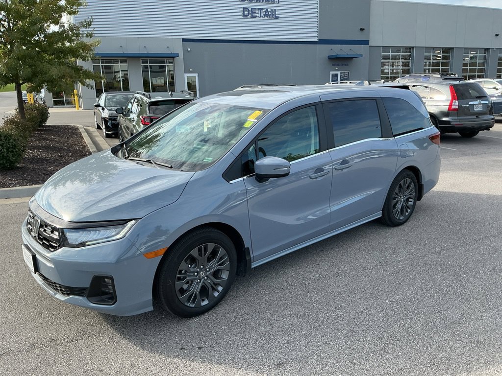 Certified 2026 Honda Odyssey Touring image 3