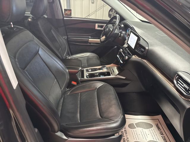 Used 2023 Ford Explorer Limited w/ Equipment Group 301A image 26