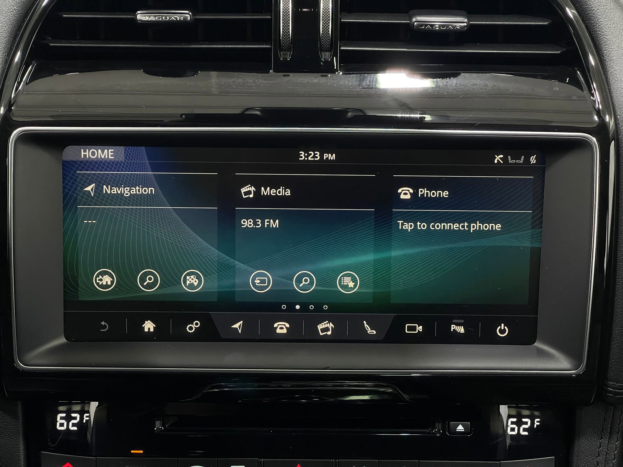 Used 2019 Jaguar F-PACE Prestige image 26