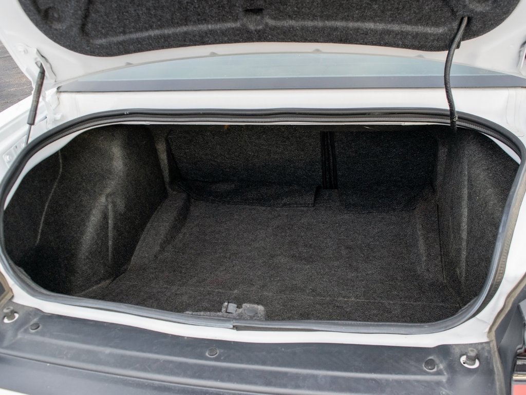 Used 2023 Dodge Challenger SXT w/ Cold Weather Group image 5