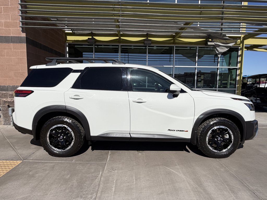 Used 2024 Nissan Pathfinder Rock Creek AWD/4WD image 9