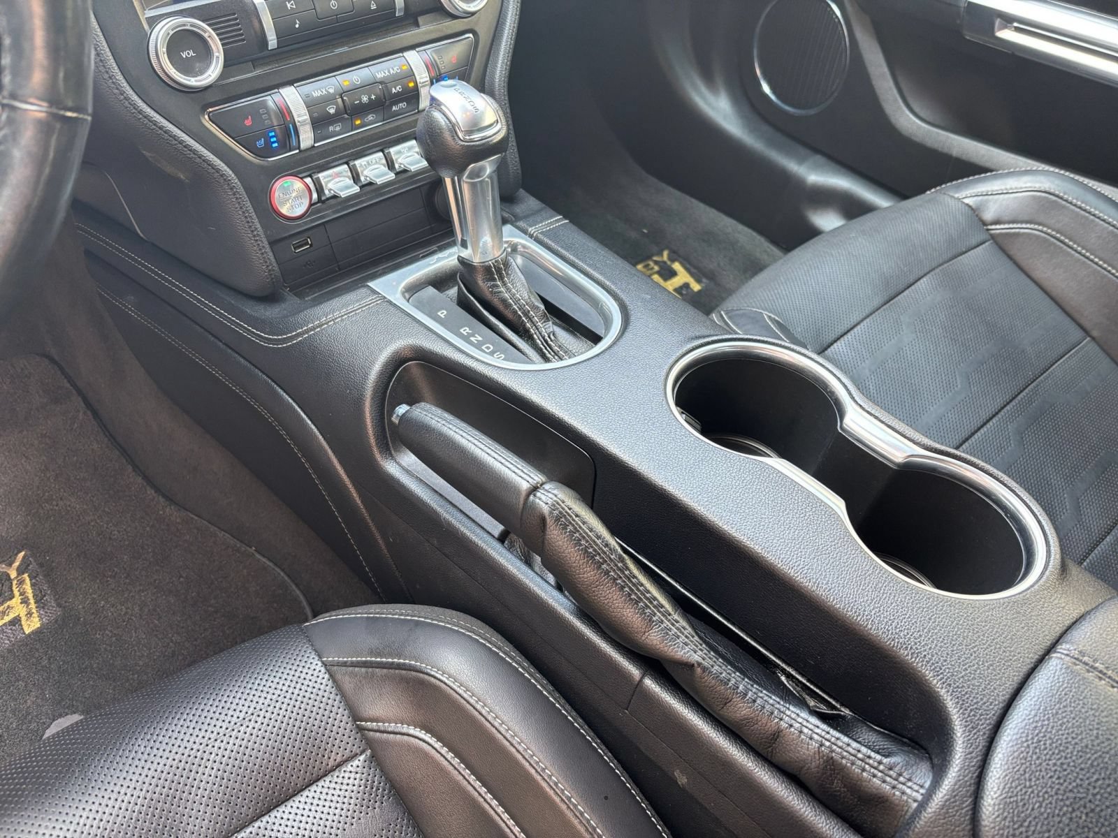 Used 2022 Ford Mustang GT Premium w/ GT Performance Package RWD image 41