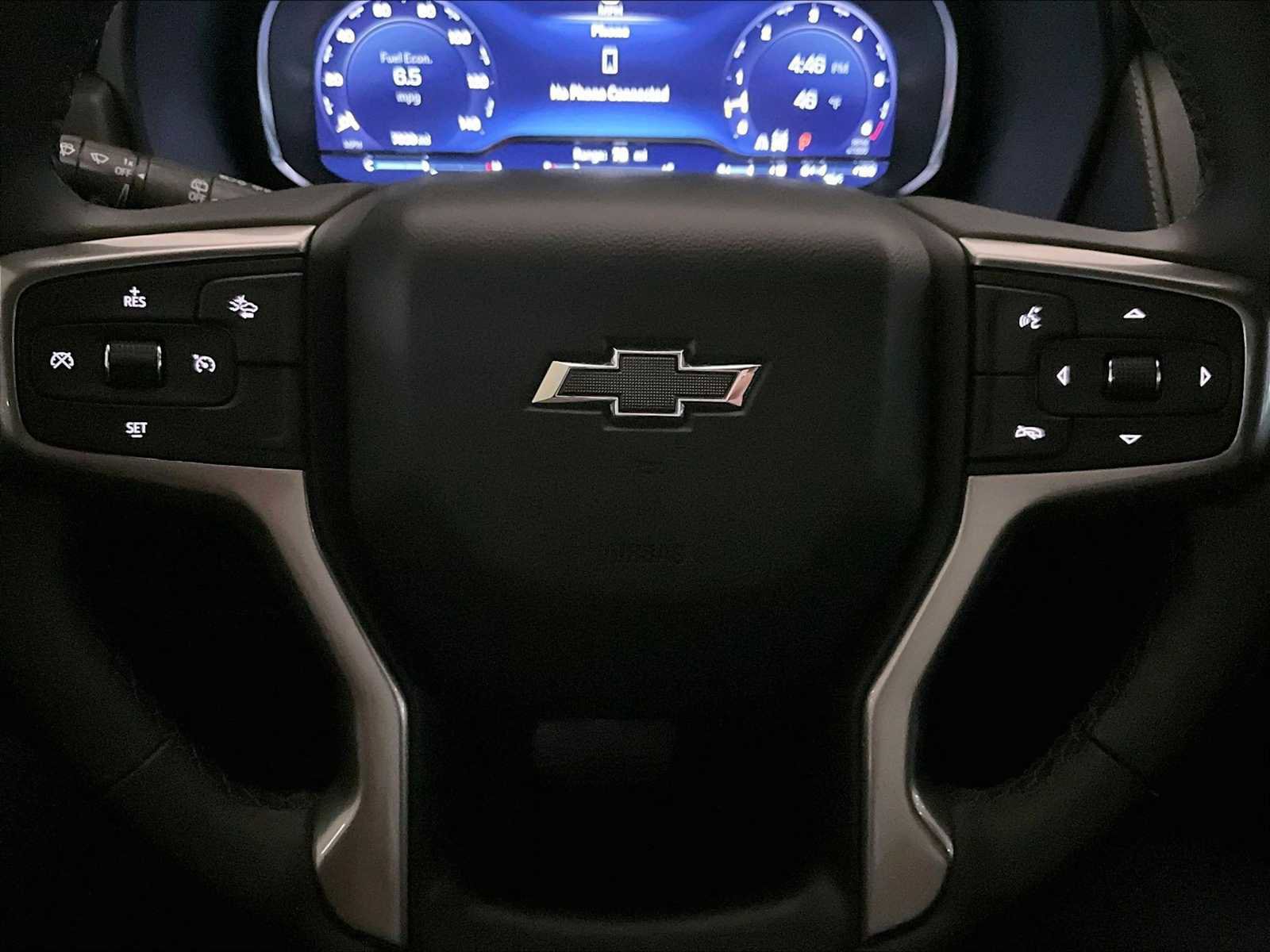 Used 2024 Chevrolet Suburban Z71 image 18