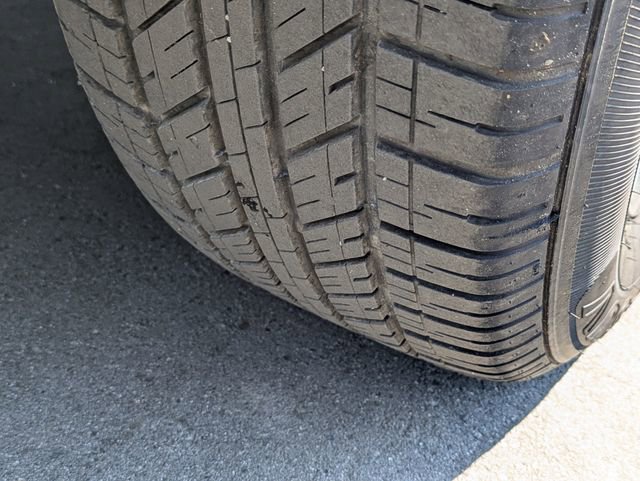 Used 2025 Cadillac XT4 Premium Luxury image 13