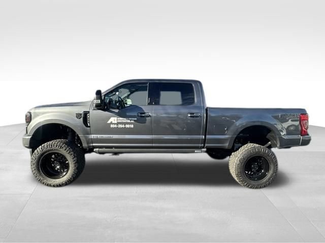 Used 2022 Ford F350 Lariat w/ Black Appearance Package image 5
