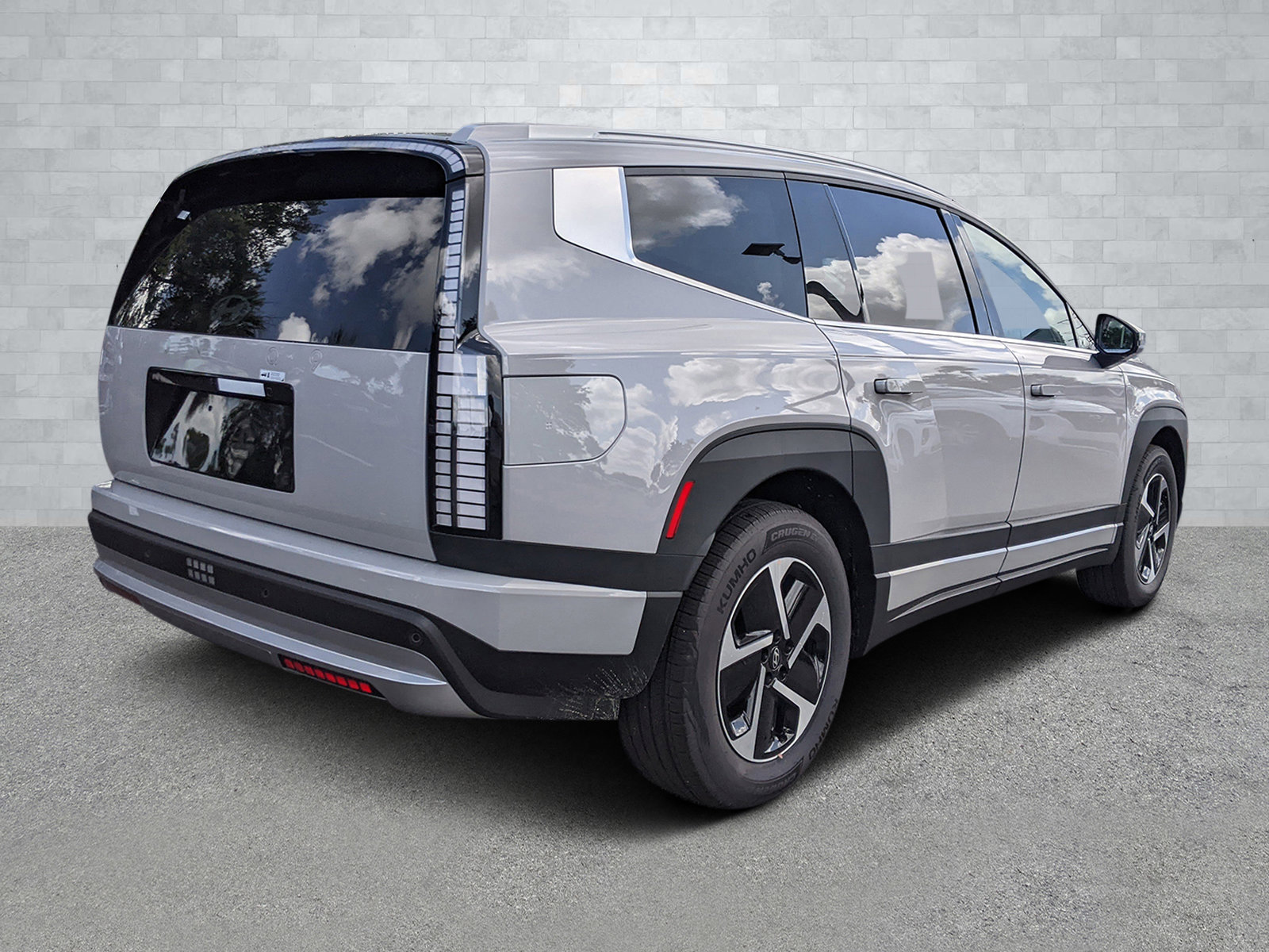 New 2026 Hyundai Ioniq 9 S image 5