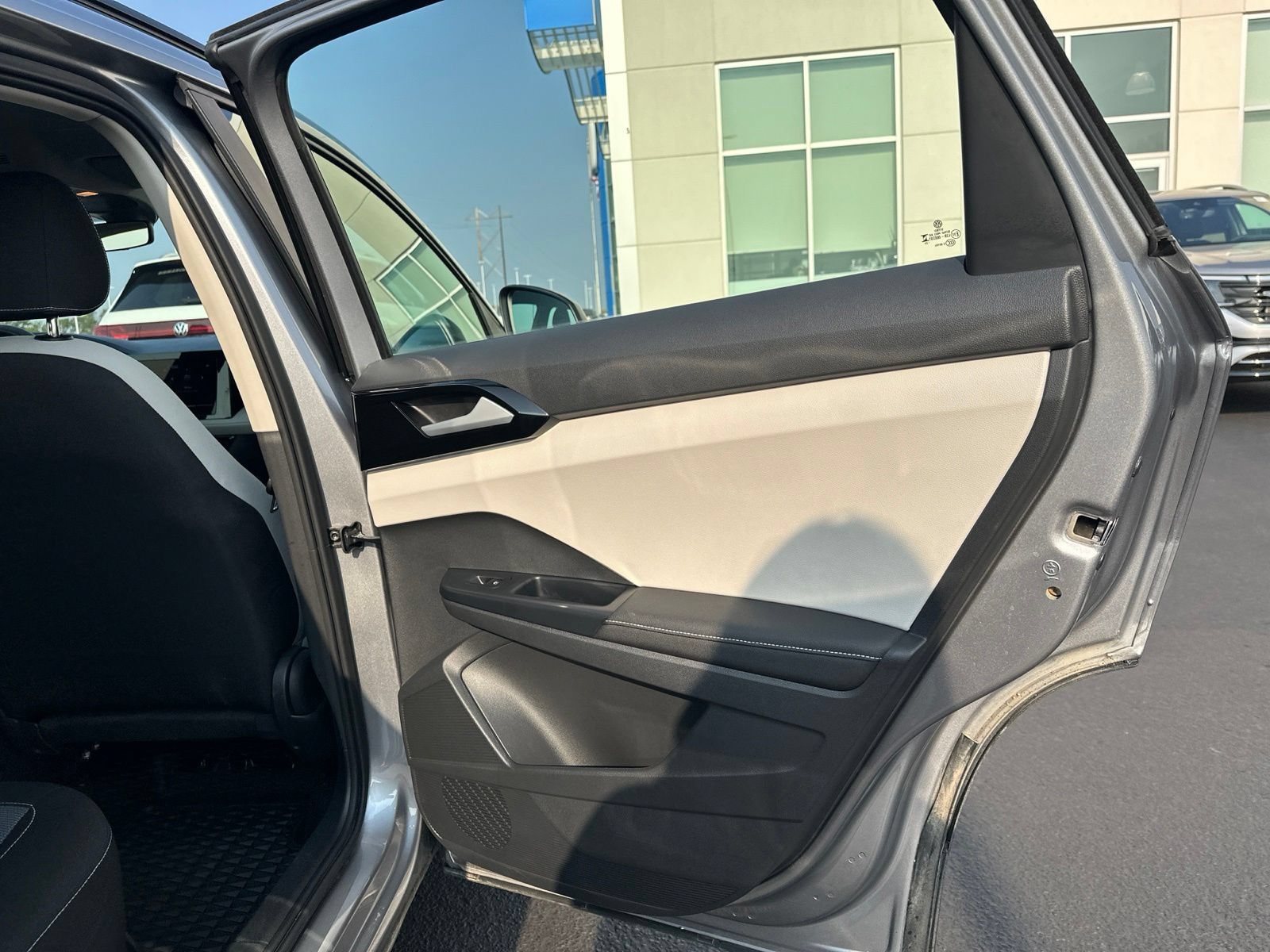 Certified 2025 Volkswagen Taos S AWD/4WD image 31