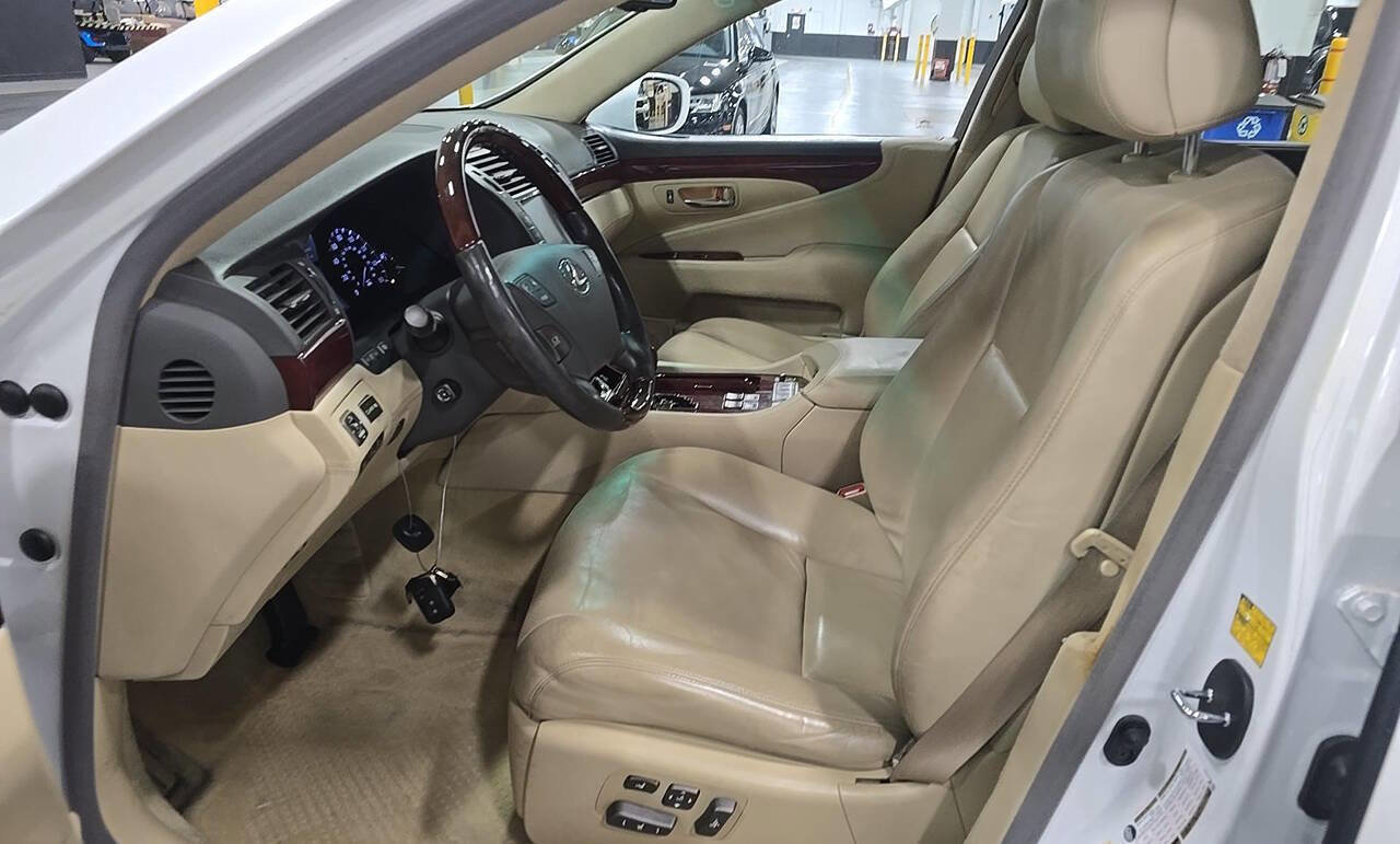 Used 2007 Lexus LS 460 L RWD image 8