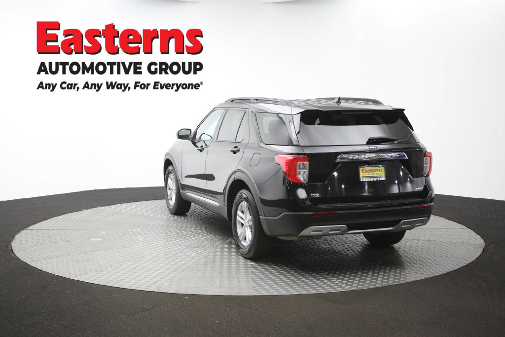 Used 2022 Ford Explorer XLT w/ Equipment Group 202A AWD/4WD image 61