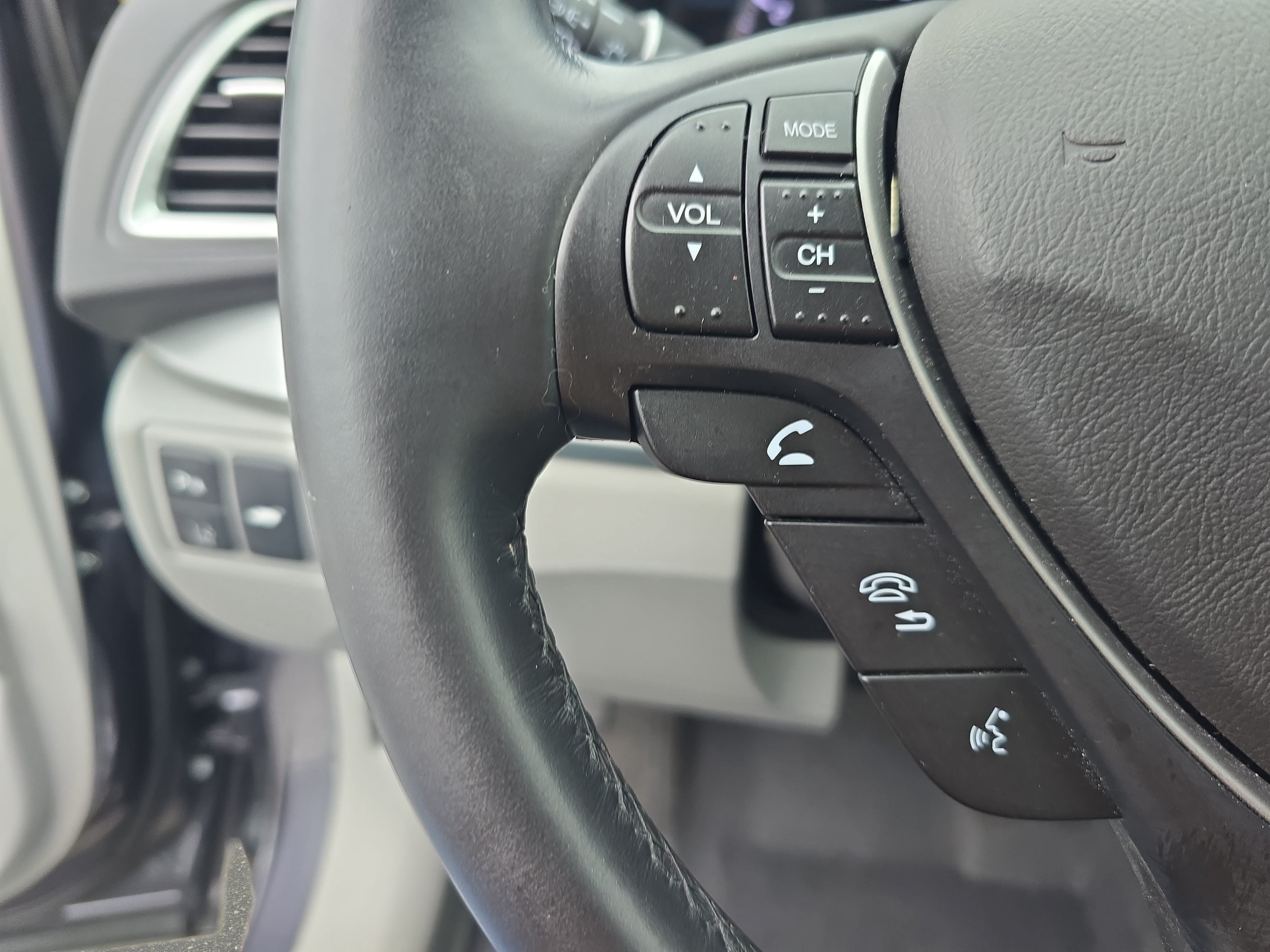 Used 2017 Acura RDX AWD w/ Advance Package image 17