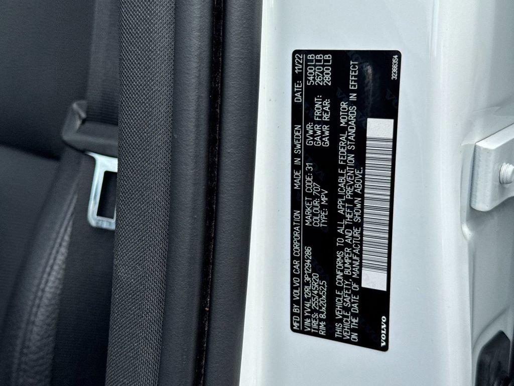 Certified 2023 Volvo XC60 B5 Plus AWD/4WD image 28