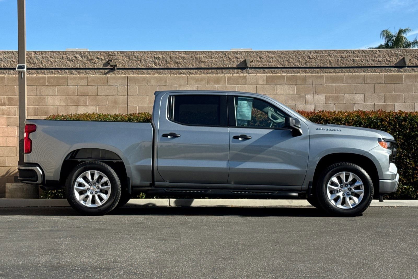 Certified 2025 Chevrolet Silverado 1500 Custom image 3