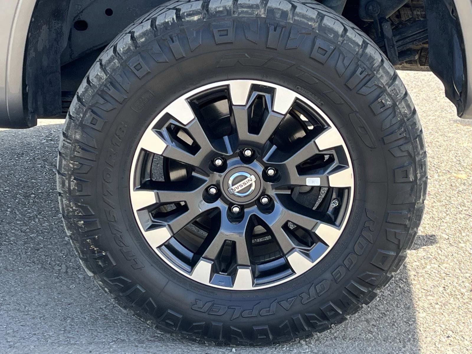 Used 2019 Nissan Titan PRO-4X image 12