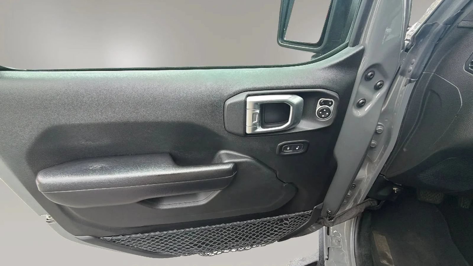 Used 2019 Jeep Wrangler Sport AWD/4WD image 17