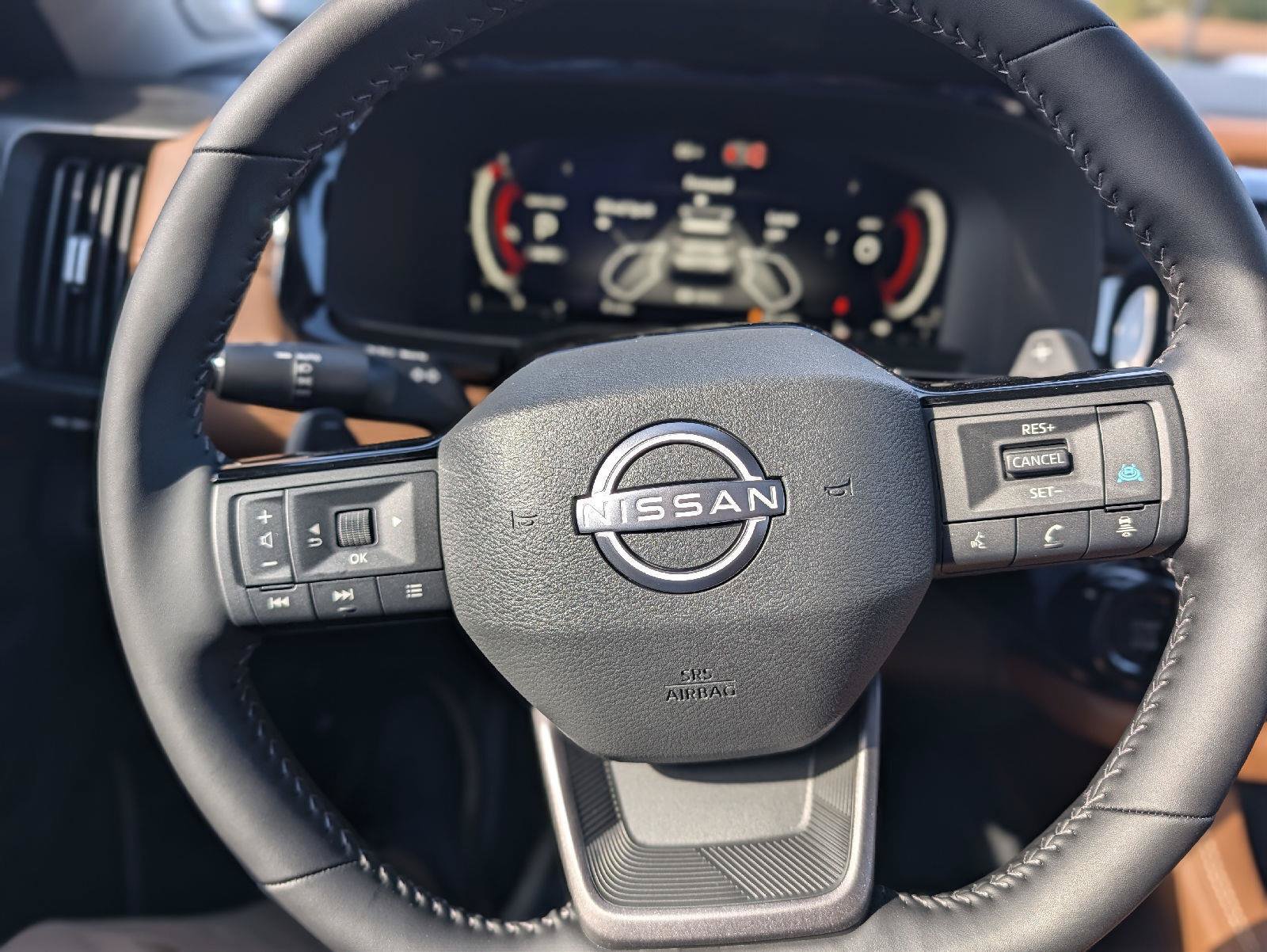 New 2026 Nissan Pathfinder Platinum AWD/4WD image 36
