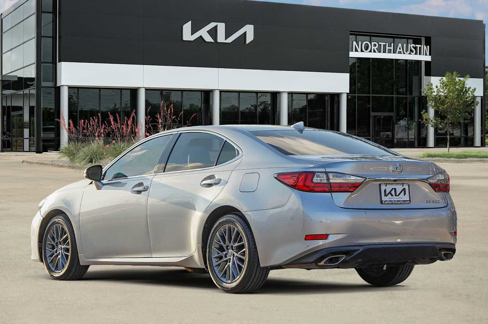 Used 2018 Lexus ES 350 image 5