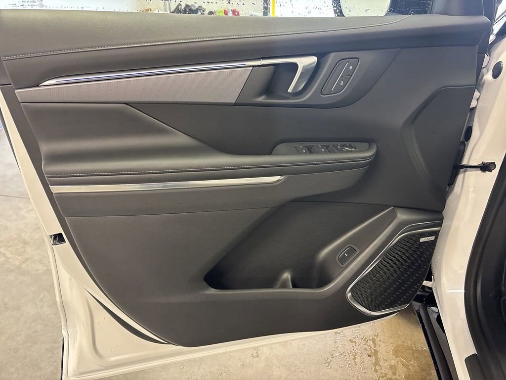 New 2025 Buick Enclave Sport Touring w/ Super Cruise Package image 19