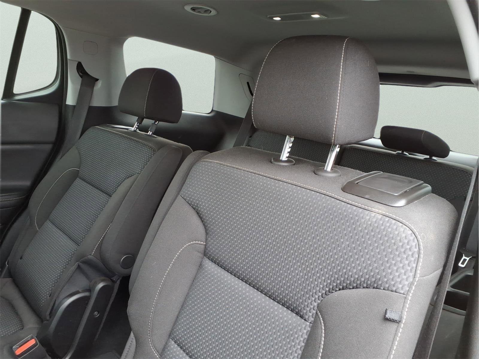 Used 2024 Chevrolet Equinox LT w/ LPO, Floor Liner Package FWD image 11