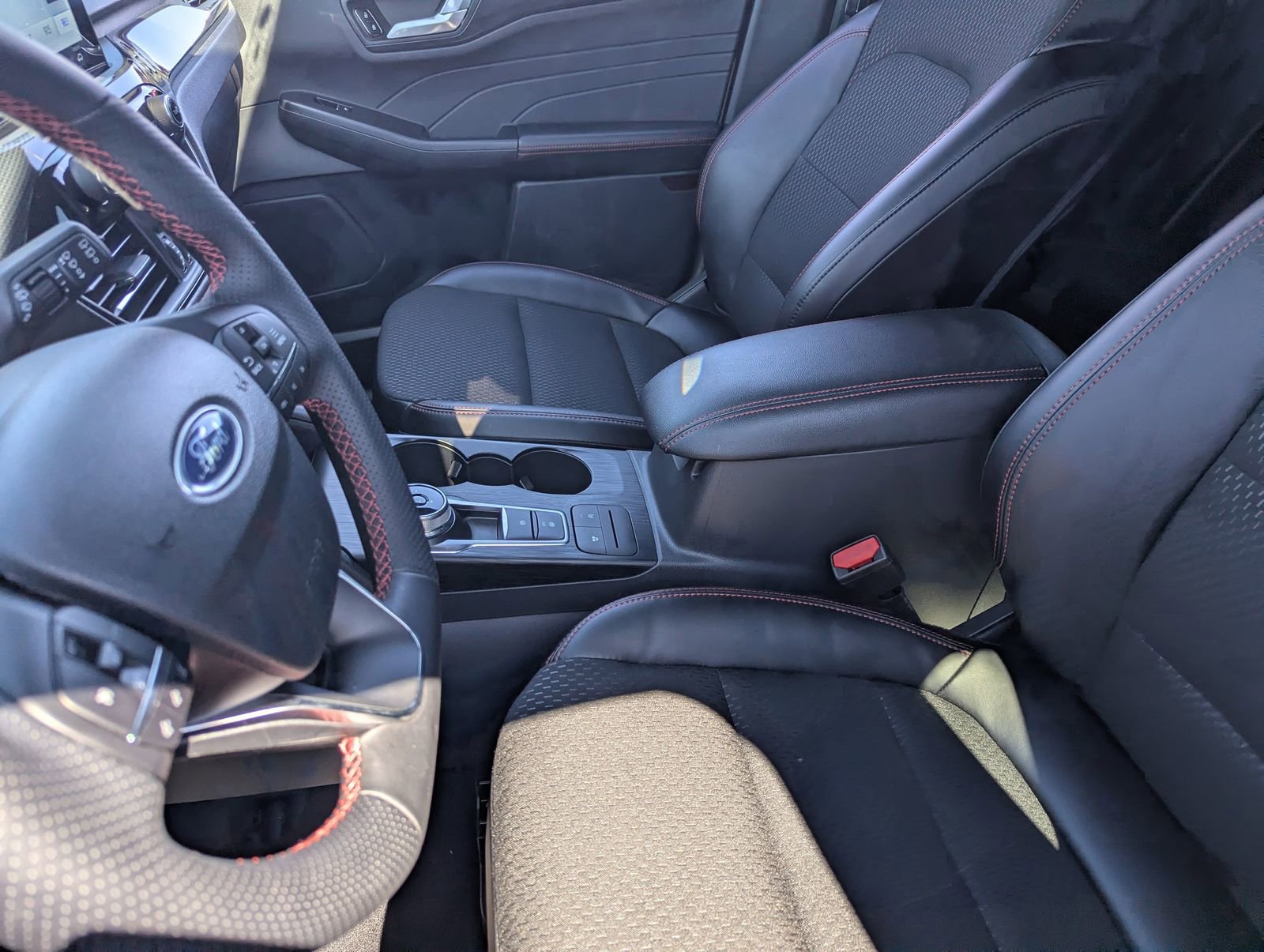 New 2025 Ford Escape ST-Line image 48