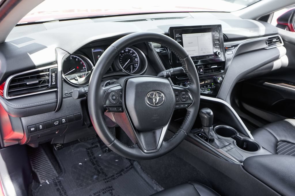 Used 2022 Toyota Camry SE w/ Convenience Package FWD image 19