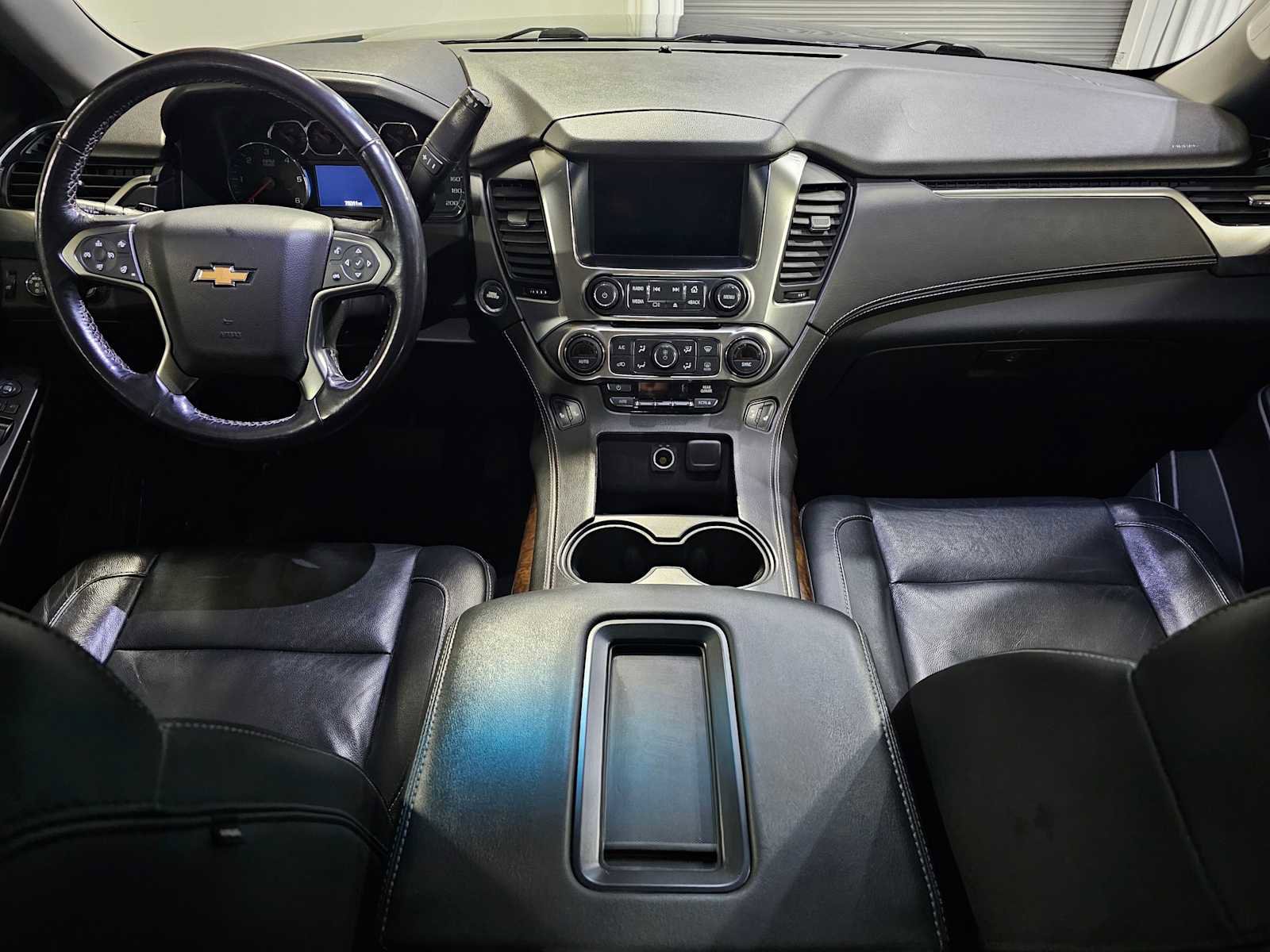 Used 2019 Chevrolet Tahoe LT w/ Luxury Package AWD/4WD image 20